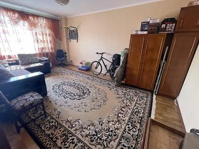 квартира по адресу Будівельників ул., 1