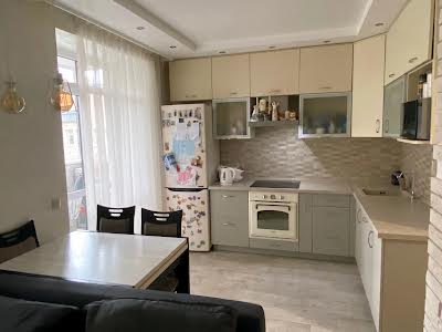 квартира за адресою Набережна вул., 8д