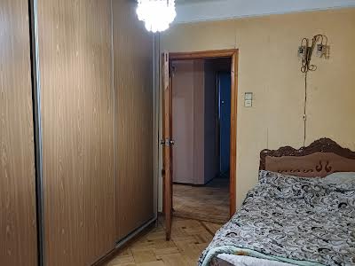 квартира за адресою Князя Володимира Великого просп., 65