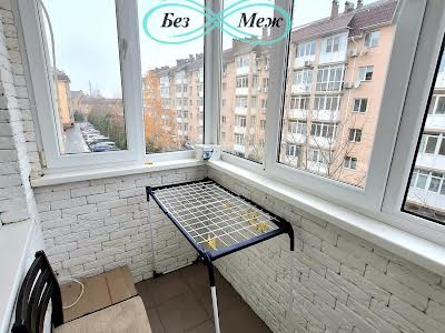 квартира по адресу Леси Украинки ул., 11
