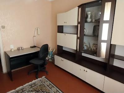 квартира за адресою Ревуцького вул., 13