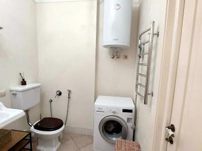 квартира за адресою Драгоманова вул., 4а