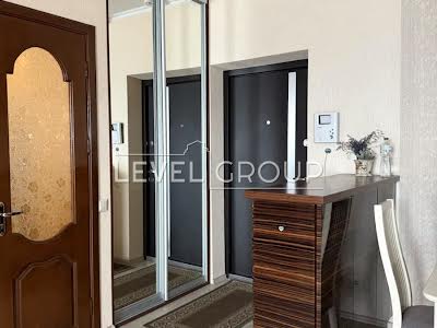 квартира за адресою Автозаводська вул., 29-А