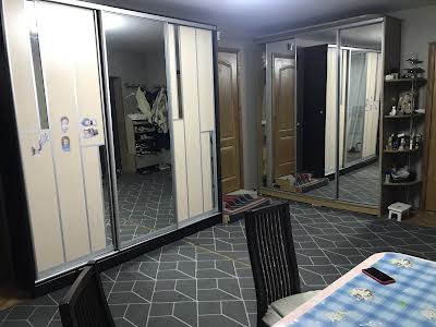 будинок за адресою Підбірна вул.
