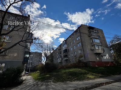квартира за адресою Космонавтів вул., 3