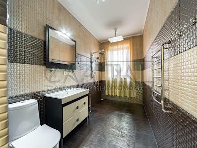 будинок за адресою Кленова вул., 8