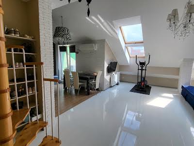 квартира за адресою Регенераторна вул., 4