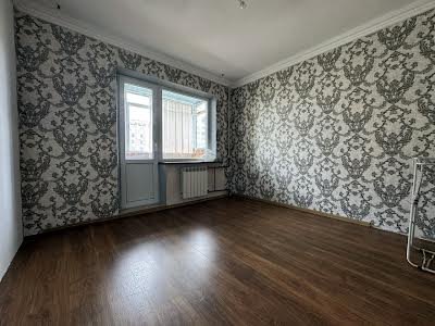 квартира за адресою Анни Ахматової вул., 6