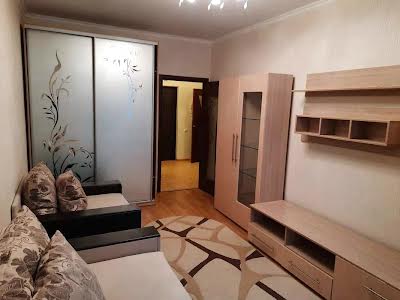 квартира за адресою Регенераторна вул., 4к3