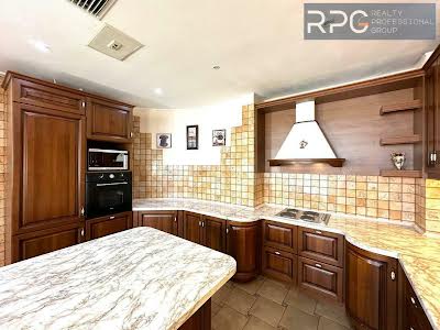 квартира за адресою Старонаводницька вул., 13