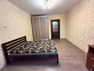 квартира за адресою Софії Русової вул., 7