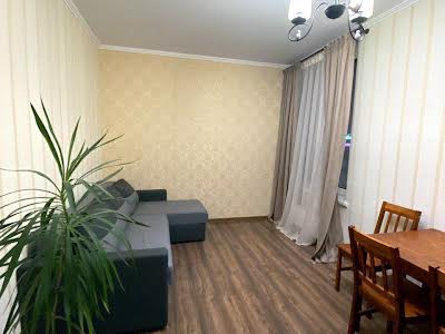 квартира за адресою Дніпровська набережна вул., 16-Д