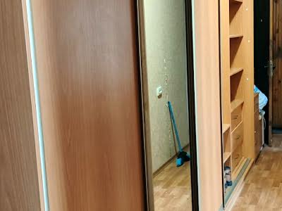 квартира за адресою Автозаводська вул., 7