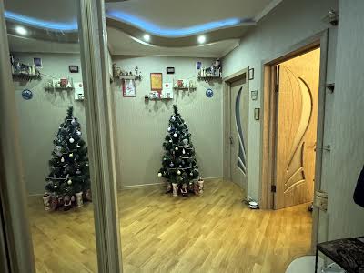 квартира за адресою Наумова, 66