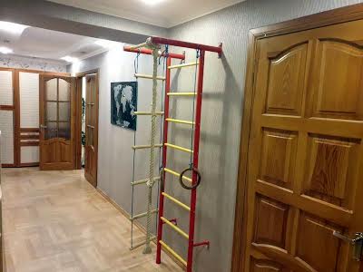 квартира за адресою Академіка Євгена Лазаренка вул., 10