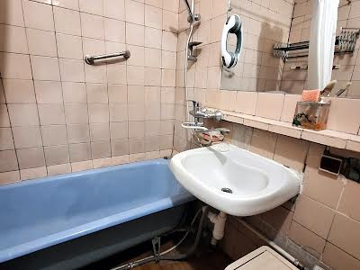 квартира за адресою Ревуцького вул., 11В