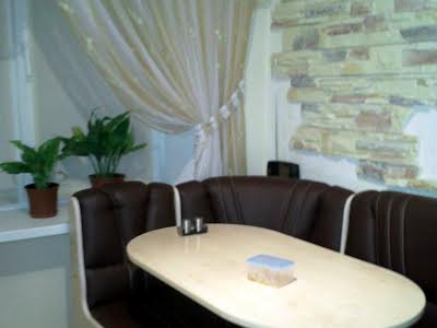 квартира за адресою Бориспільська вул., 9