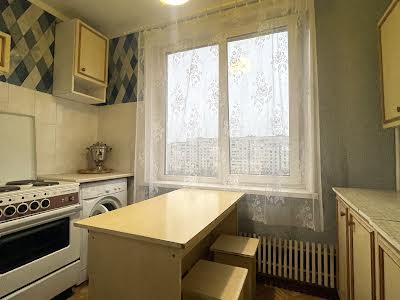 квартира за адресою Перемоги просп., 75