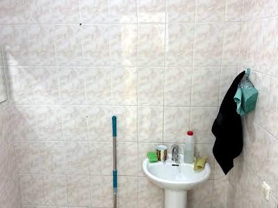 коммерческая по адресу Вишгородська ул., 48