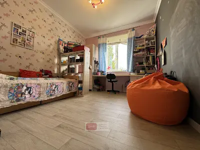 будинок за адресою Урожайна
