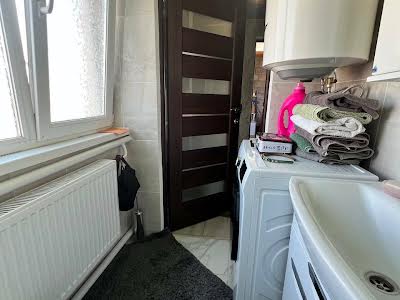 будинок за адресою центральна, 8