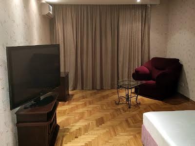 квартира за адресою Федора Ернста вул., 6