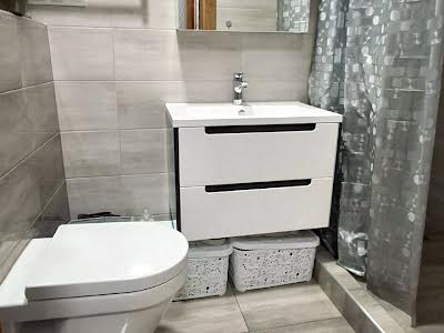 квартира за адресою Олексія Вадатурського вул. (Маршала Малиновського), 18