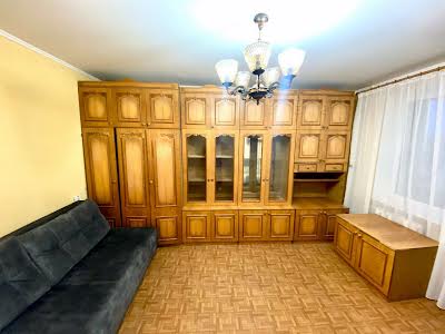 квартира за адресою Полігонна вул. (Погребняка), 18А
