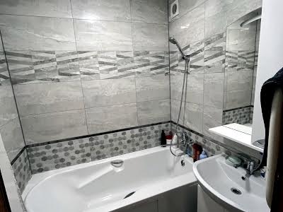 квартира за адресою Чарівна вул., 95