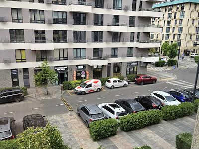квартира за адресою Салютна вул., 2