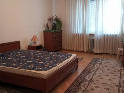 квартира по адресу Драгоманова, 31Б