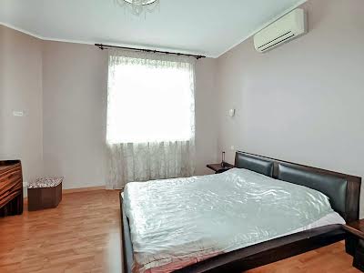 квартира по адресу Евгения Коновальца ул. (Щорса), 32Б