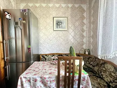 квартира за адресою Срібнокільська вул., 8