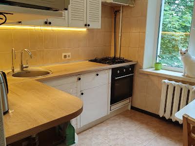 квартира за адресою Романа Ратушного вул. (Волгоградська), 33
