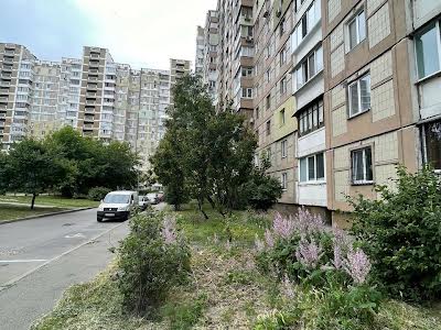 квартира по адресу Николая Ушакова ул., 16