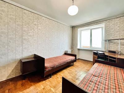 квартира за адресою Святоюріївська вул., 10/2