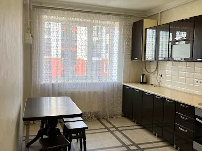 квартира за адресою Водопровідна вул., 42