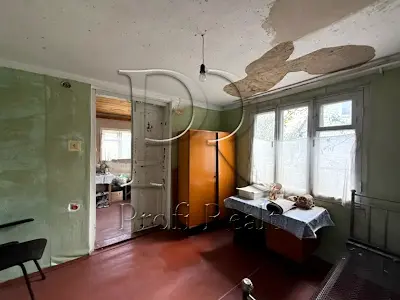 будинок за адресою с. Рожни, Південна вулиця, 10