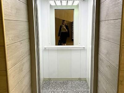 квартира за адресою Віктора Чукаріна вул., 6