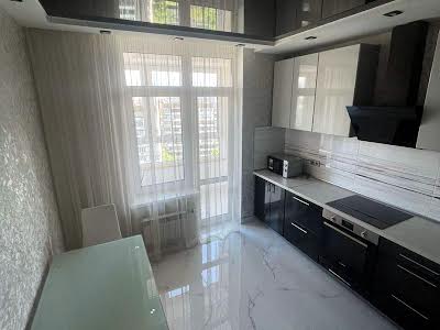 квартира за адресою Драгоманова вул., 10
