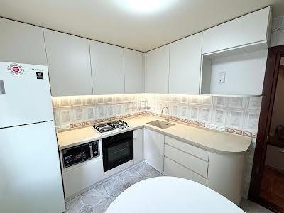 квартира за адресою Савкіна вул., 6