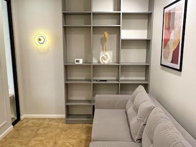 квартира за адресою Домбровського вул., 75