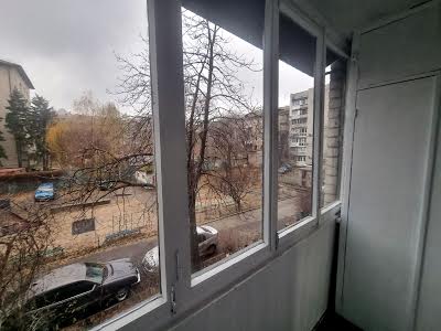 квартира за адресою Почайнинська вул., 35