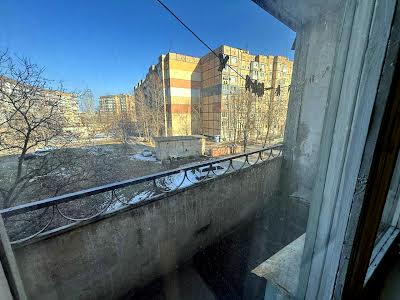 квартира за адресою Івана Авраменка вул. (Корнійчука), 18