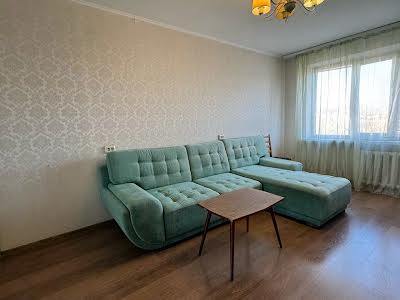 квартира за адресою Паркова вул., 76