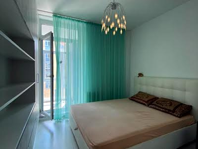 квартира за адресою Регенераторна вул., 4