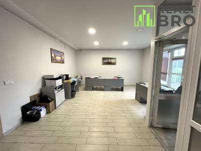комерційна за адресою Курчатова, 1