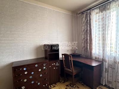 квартира за адресою Перемоги просп., 65б