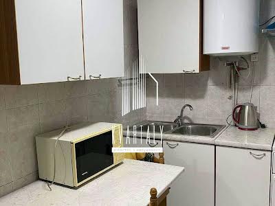 квартира за адресою Світлицького вул., 25