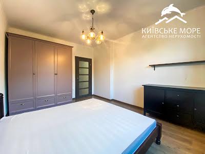 квартира за адресою Воскресенська вул., 18